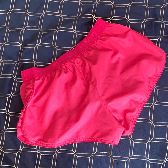 Calvin Klein short - Picture 4 of 7